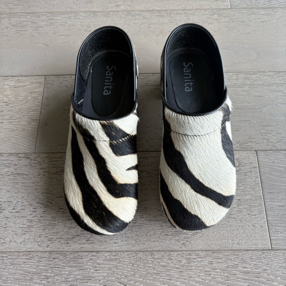 Sanita Women's Zebra Print Clogs 36